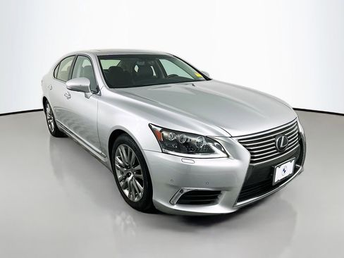 Used 2016 Lexus LS 460 image 3