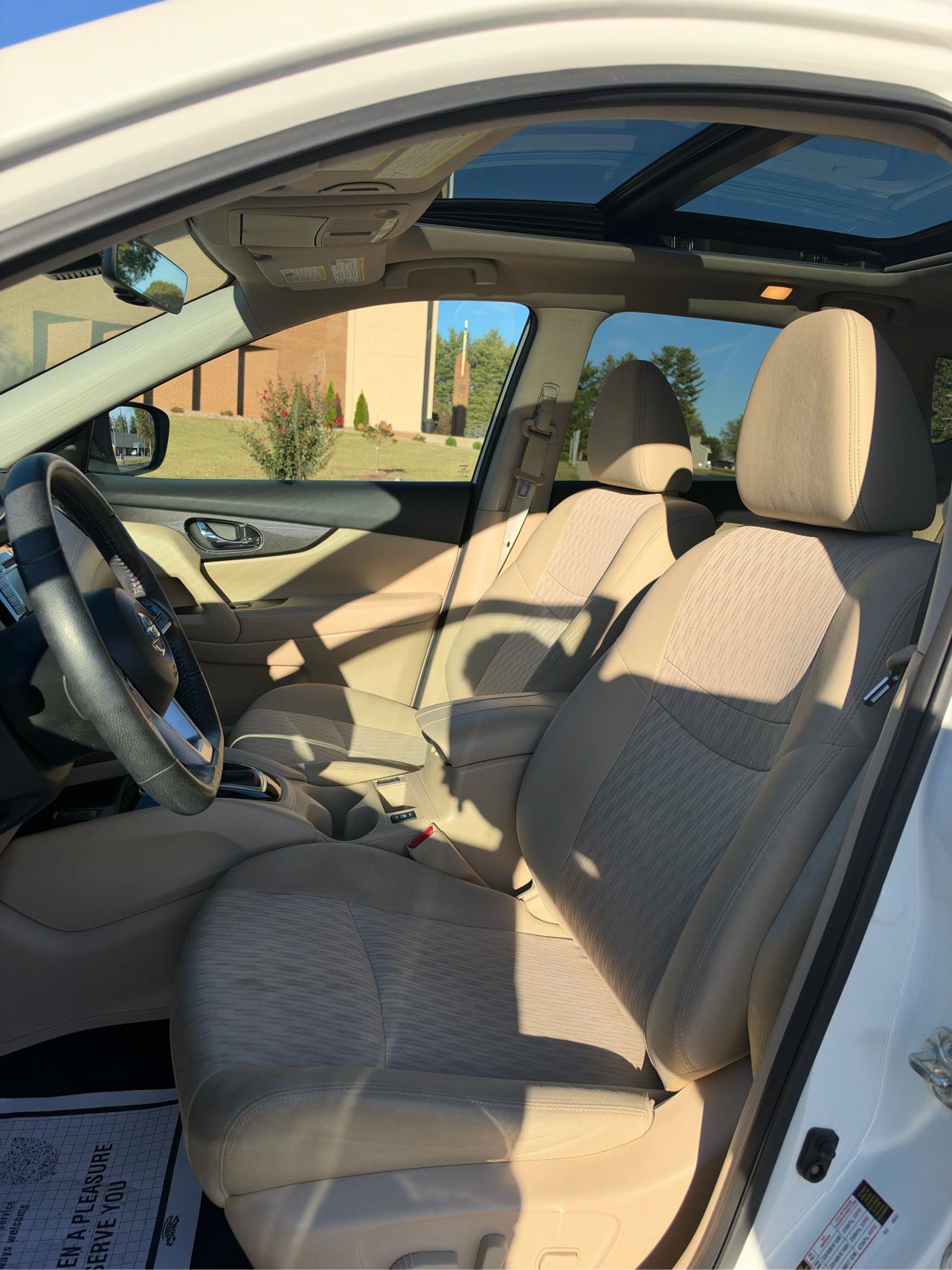 Used 2019 Nissan Rogue SV w/ Sun & Sound Touring Package AWD/4WD image 14