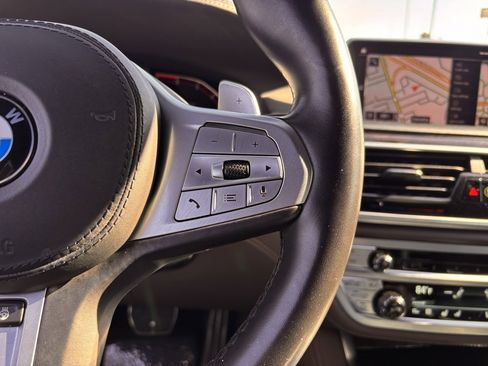 Used 2022 BMW 750i xDrive w/ Executive Package image 7