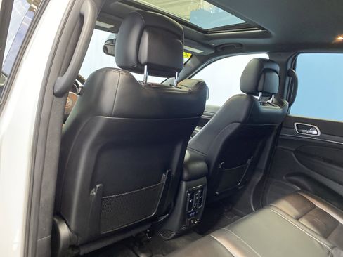 Certified 2022 Jeep Grand Cherokee Limited image 31