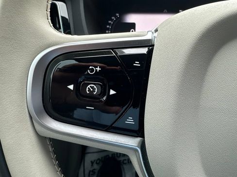 Certified 2025 Volvo XC60 T8 Plus w/ Protection Package Premier AWD/4WD image 22
