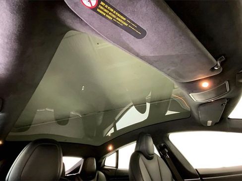 Used 2020 Tesla Model S Long Range Plus image 22