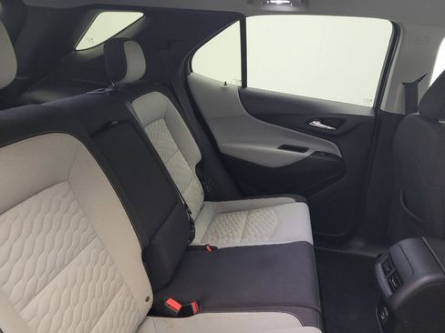 Used 2019 Chevrolet Equinox LT image 19