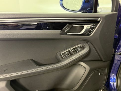 New 2025 Porsche Macan image 14