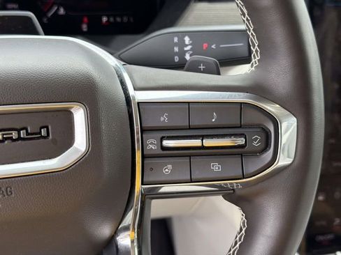 Used 2024 GMC Acadia Denali w/ Super Cruise Package FWD image 30
