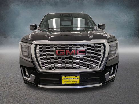 Used 2024 GMC Yukon Denali image 2