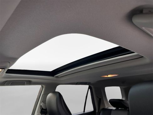 Certified 2018 Toyota 4Runner SR5 image 25