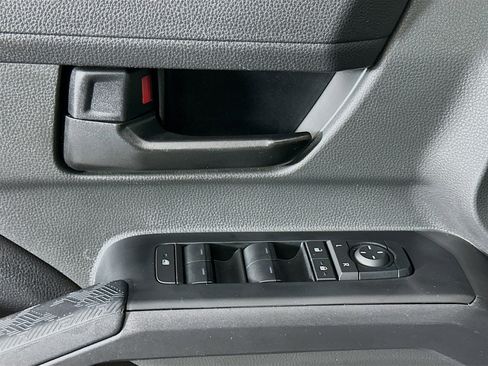 Used 2025 Toyota Tacoma SR5 image 15