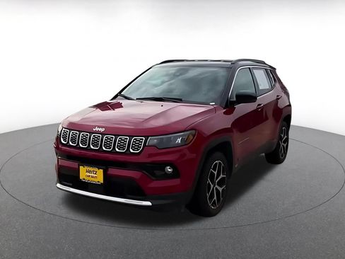 Used 2025 Jeep Compass Limited AWD/4WD image 4
