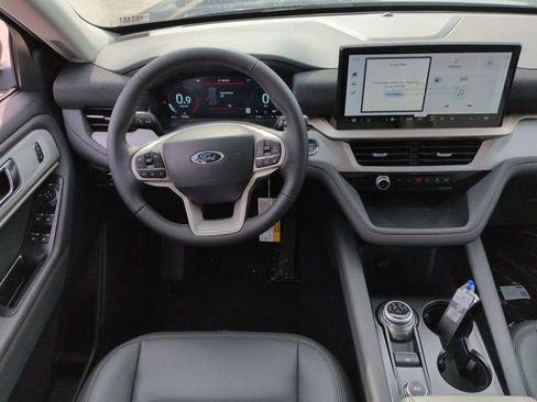 New 2026 Ford Explorer Active w/ Active Comfort Package image 18