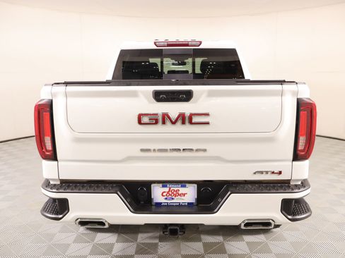 Used 2022 GMC Sierra 1500 AT4 w/ AT4 Preferred Package AWD/4WD image 23