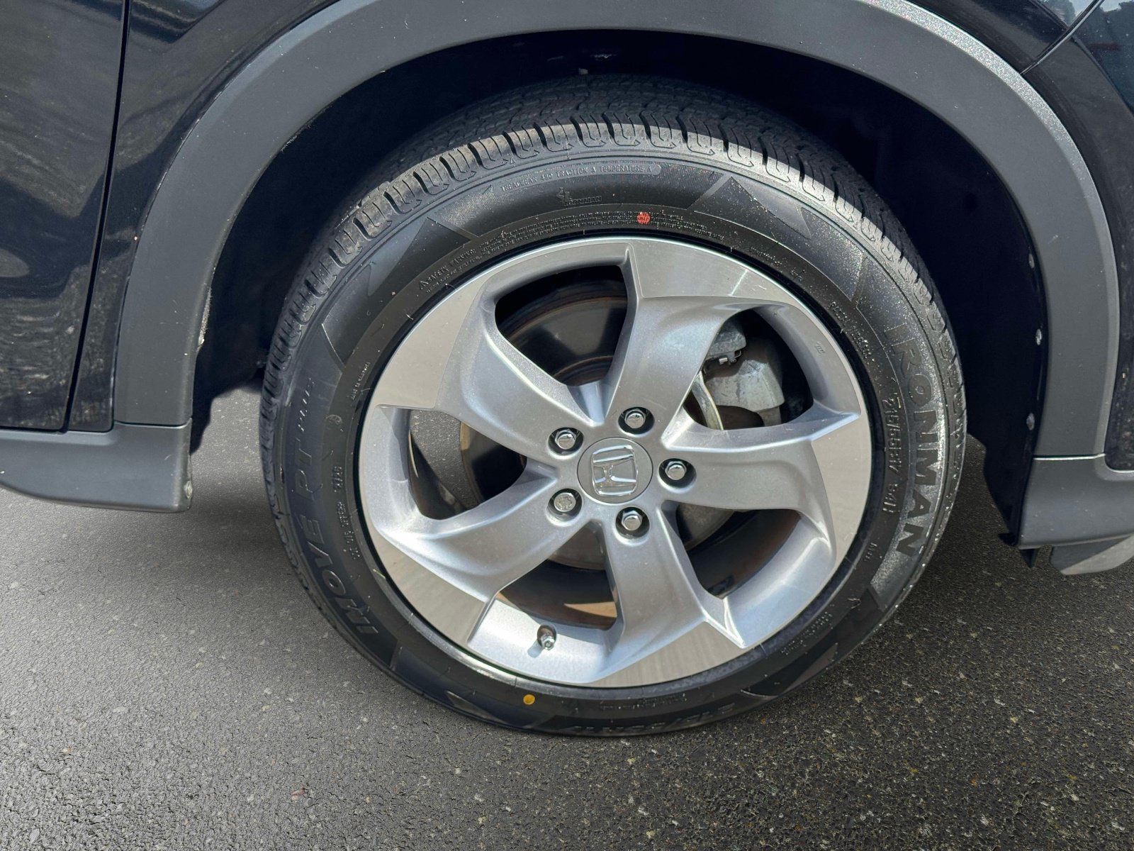 Used 2022 Honda HR-V LX image 8