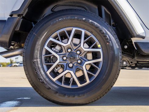 New 2026 Jeep Wrangler Sahara image 9