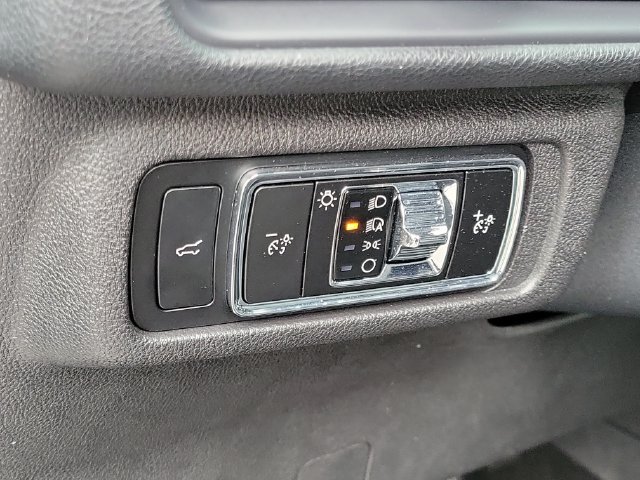 Certified 2024 Lincoln Corsair AWD w/ Equipment Group 101A image 10