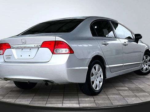 Used 2010 Honda Civic LX image 6