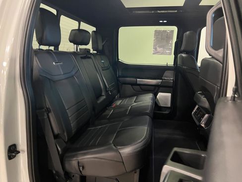Used 2025 Ford F350 Platinum w/ FX4 Off-Road Package AWD/4WD image 33