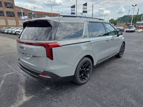 New 2027 Kia Carnival SX Prestige FWD image 7