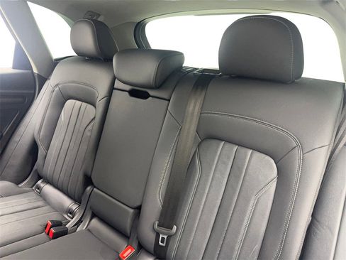 Used 2022 Audi Q5 2.0T Premium w/ Convenience Package image 35