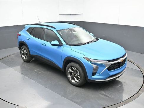 New 2026 Chevrolet Trax LT w/ Driver Confidence Package image 23