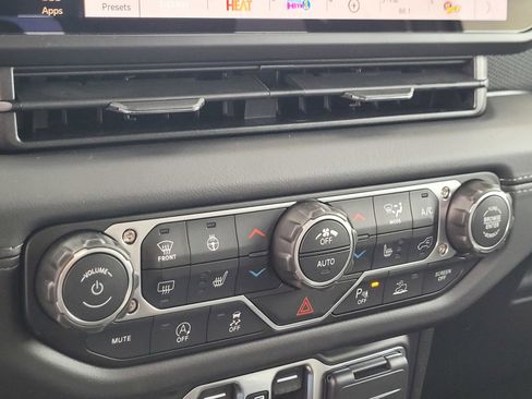 New 2026 Jeep Gladiator Rubicon image 15