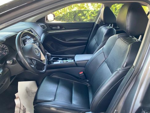 Used 2022 Nissan Maxima SV w/ Floor Mat Group FWD image 30