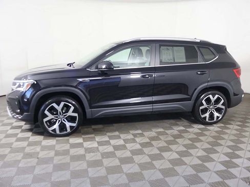 Used 2023 Volkswagen Taos SEL AWD/4WD image 19