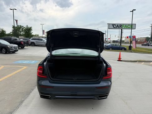 Used 2022 Volvo S60 B5 Momentum AWD/4WD image 12