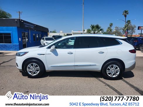 Used 2020 Buick Enclave Essence w/ Sound and Sites Package FWD image 1