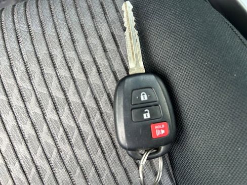 Used 2020 Toyota 4Runner SR5 image 34