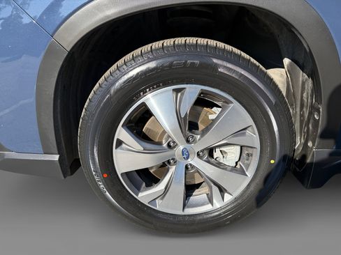 Certified 2023 Subaru Ascent Premium w/ Convenience Package image 9