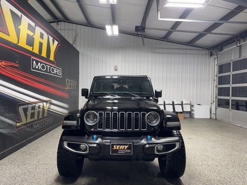 Used 2024 Jeep Wrangler Unlimited Sahara image 18