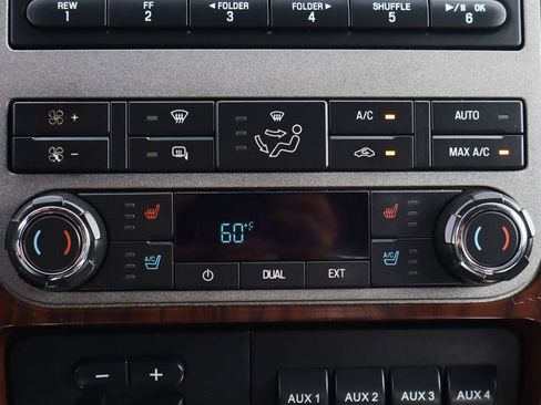 Used 2011 Ford F250 Lariat w/ Lariat Interior Pkg image 35