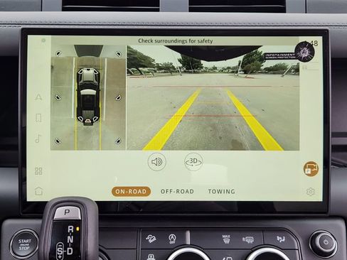 New 2026 Land Rover Defender 110 X-Dynamic SE image 13