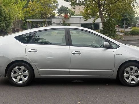 Used 2008 Toyota Prius Touring FWD image 10