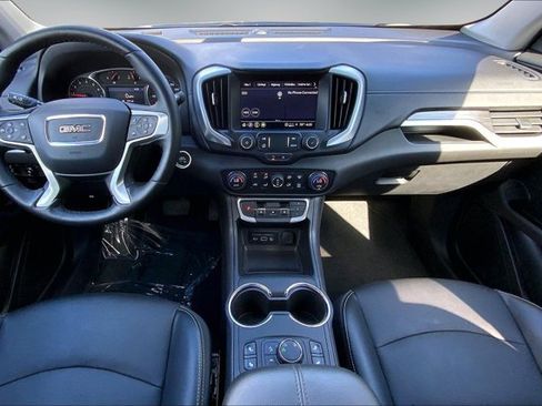 Used 2024 GMC Terrain SLT AWD/4WD image 15