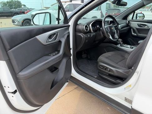 Used 2021 Chevrolet Blazer LT FWD image 9