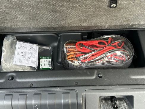 Used 2021 Land Rover Discovery S R-Dynamic image 27