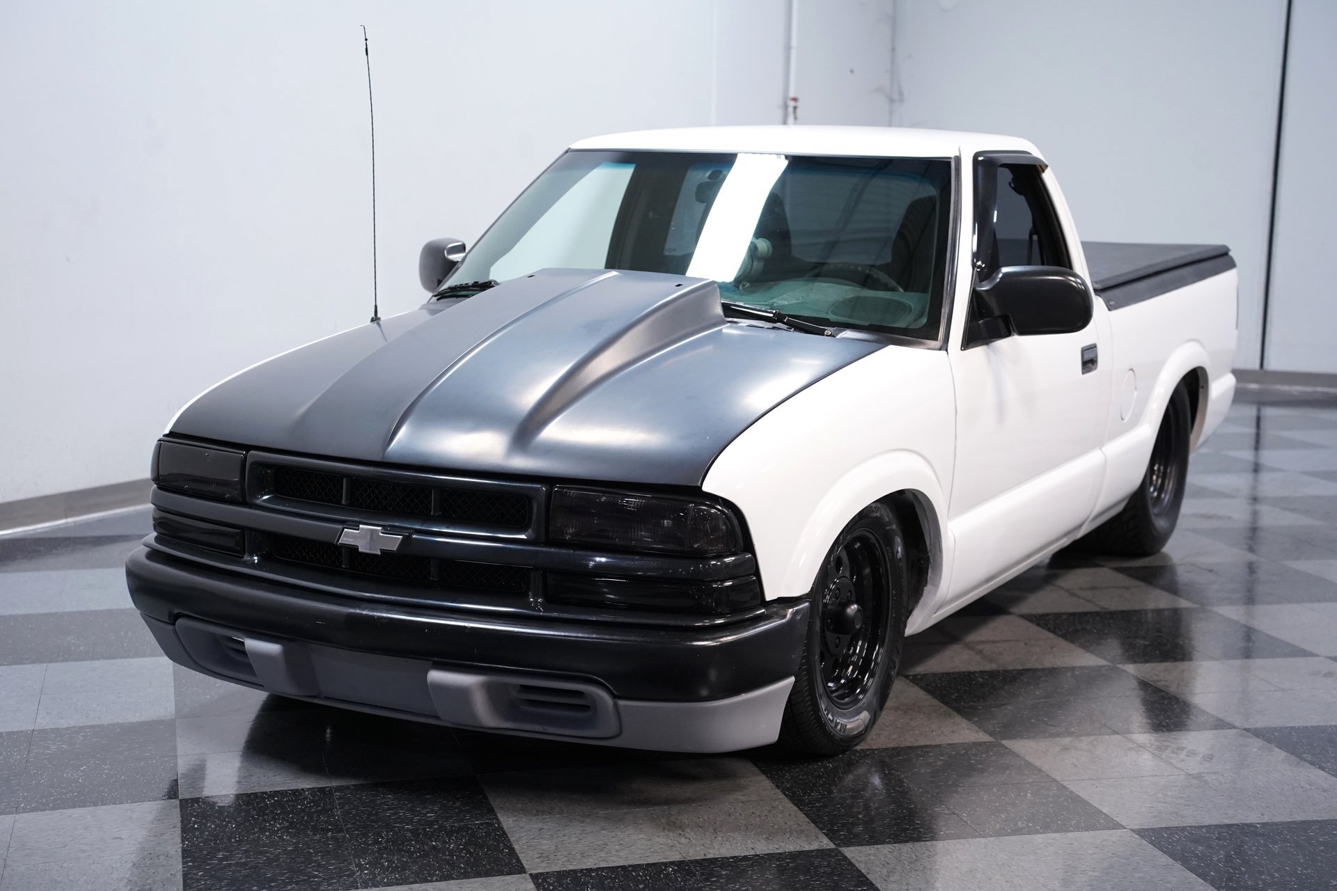 Used 2003 Chevrolet S10 Pickup 2WD Regular Cab image 15