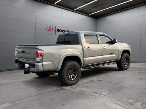 Certified 2020 Toyota Tacoma TRD Sport w/ TRD Premium Sport Package AWD/4WD image 5