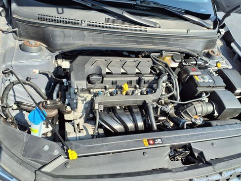 Used 2025 Hyundai Venue SEL FWD image 30