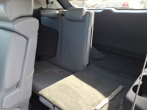 Used 2021 Toyota Highlander XLE image 14