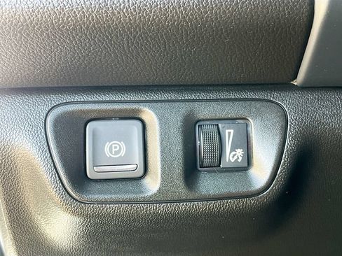 Used 2023 GMC Acadia AT4 AWD/4WD image 10