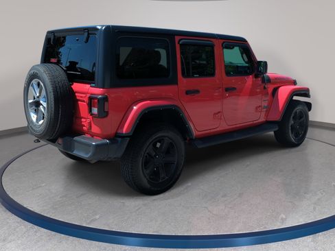 Certified 2022 Jeep Wrangler Unlimited Sahara AWD/4WD image 5