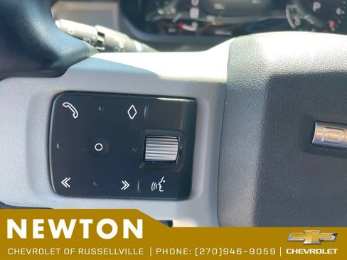 Used 2023 Land Rover Defender 130 SE AWD/4WD image 14