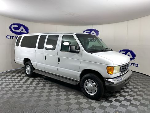 Used 2007 Ford E-350 and Econoline 350 Extended Wagon Super Duty RWD image 1