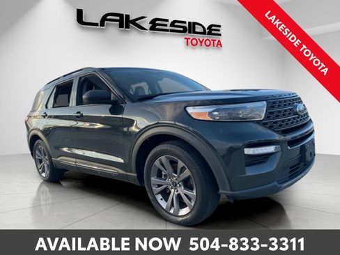 Used 2021 Ford Explorer XLT w/ Equipment Group 202A image 8