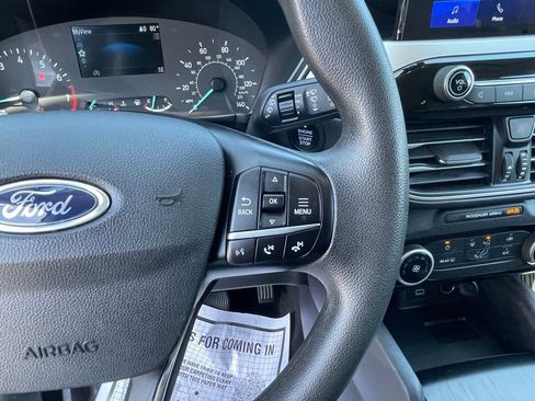 Used 2022 Ford Escape SE image 16