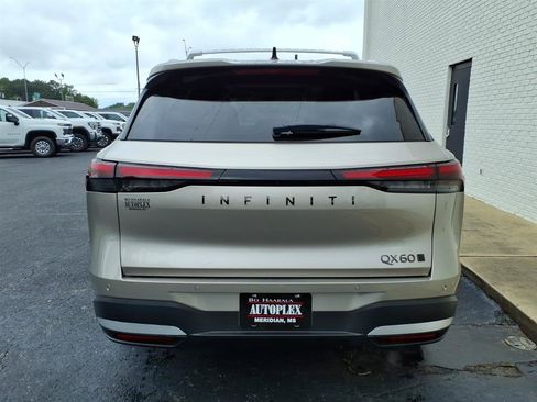 Used 2026 INFINITI QX60 Luxe w/ Cargo Package FWD image 4