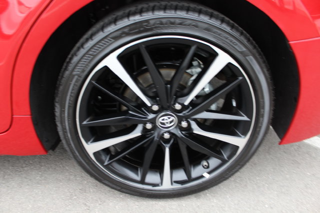 Used 2019 Toyota Camry XSE FWD image 10