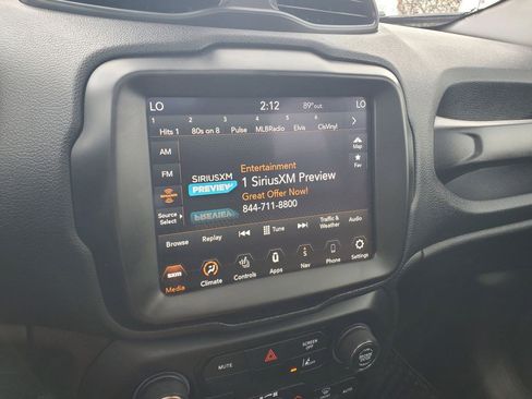 Used 2022 Jeep Renegade Altitude w/ Sun/Sound Group AWD/4WD image 20